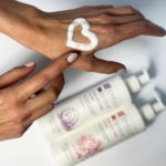 Crema mani e unghie con collagene, elastina ed estratto di peonia Shelly 500 ml - immagine 3